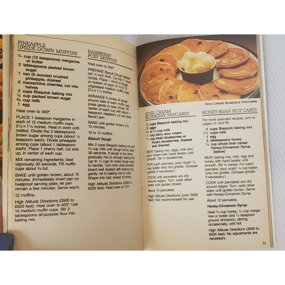Betty Crocker's 50th ANNIVERSARY Creative Recipes Bisquick Cookbook 2pc Lot 1980 - Picture 8 of 14